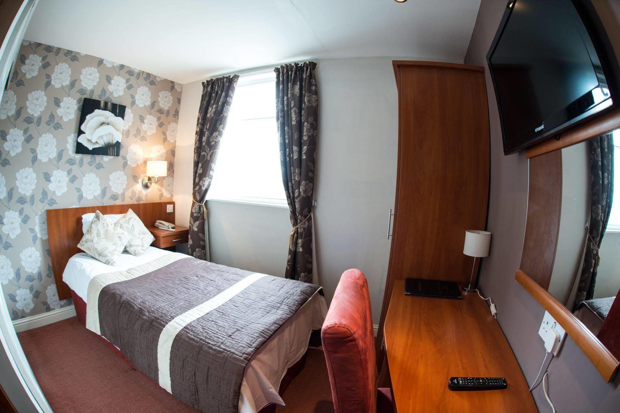 Thomas James Hotel เลมิงตันสปา ภายนอก รูปภาพ